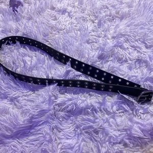 An American eagle belt that hasn’t been worn before